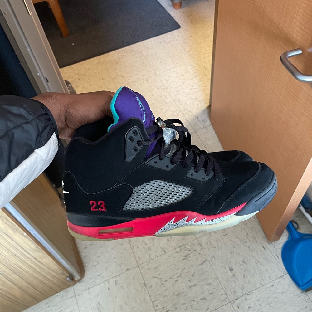 Jordan Retro 5 “Top 3”